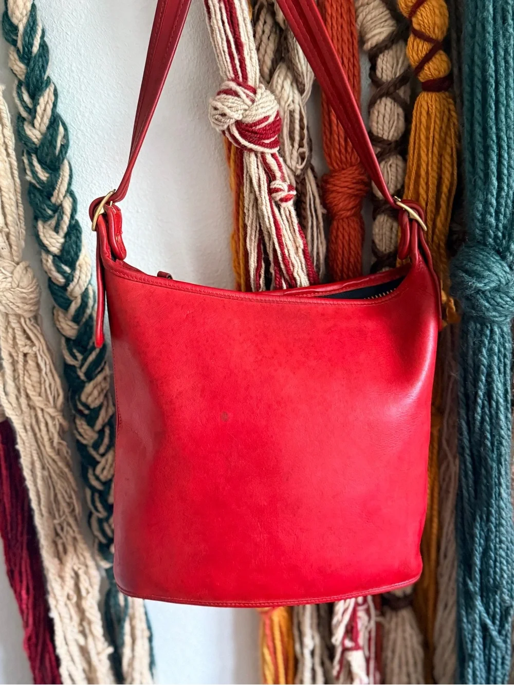 Vintage Coach Red Leather Shoulder Sac Bucket Bag Made in USA Pre-1994